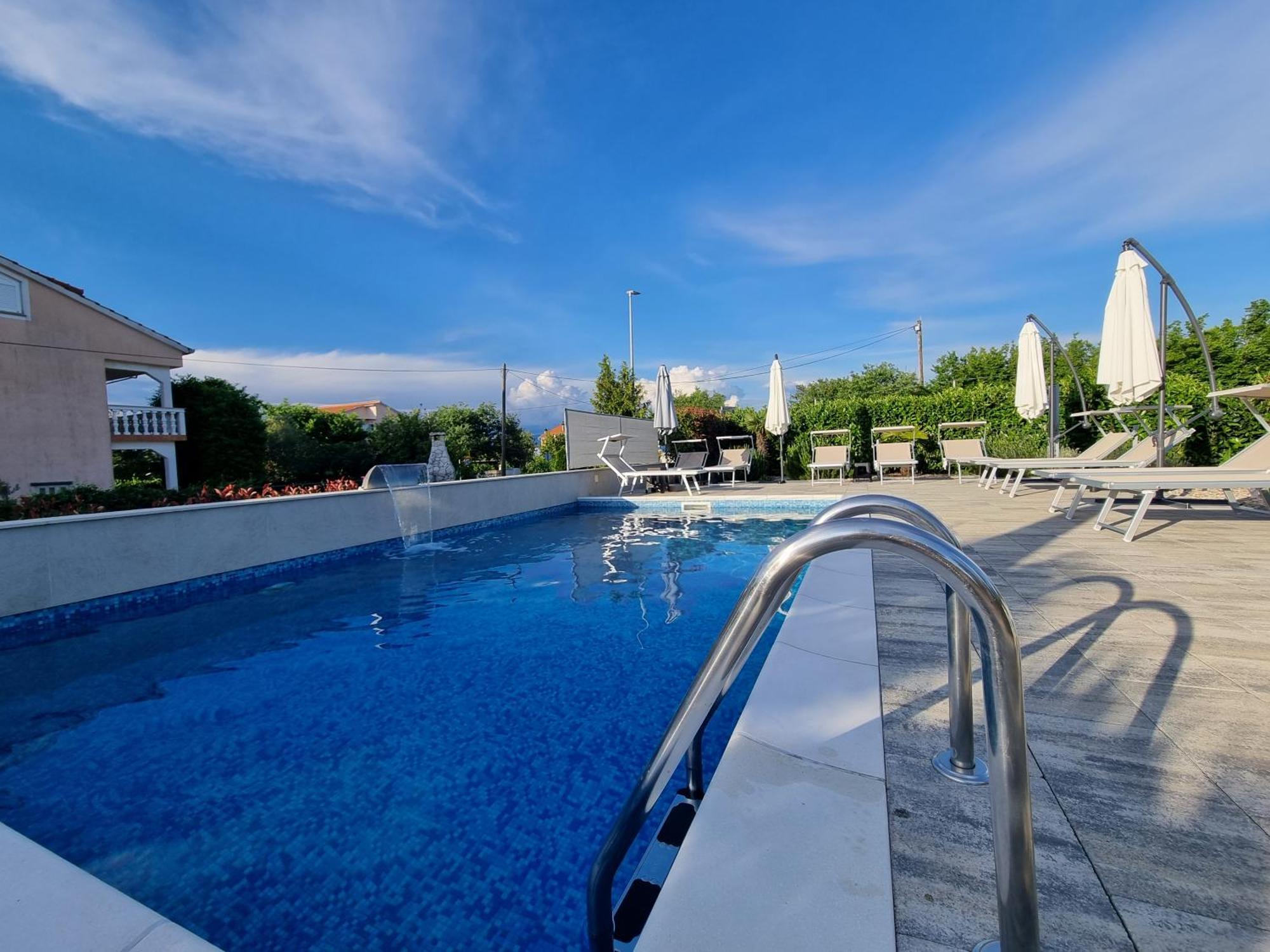Apartments Lea With Pool Malinska Exterior foto